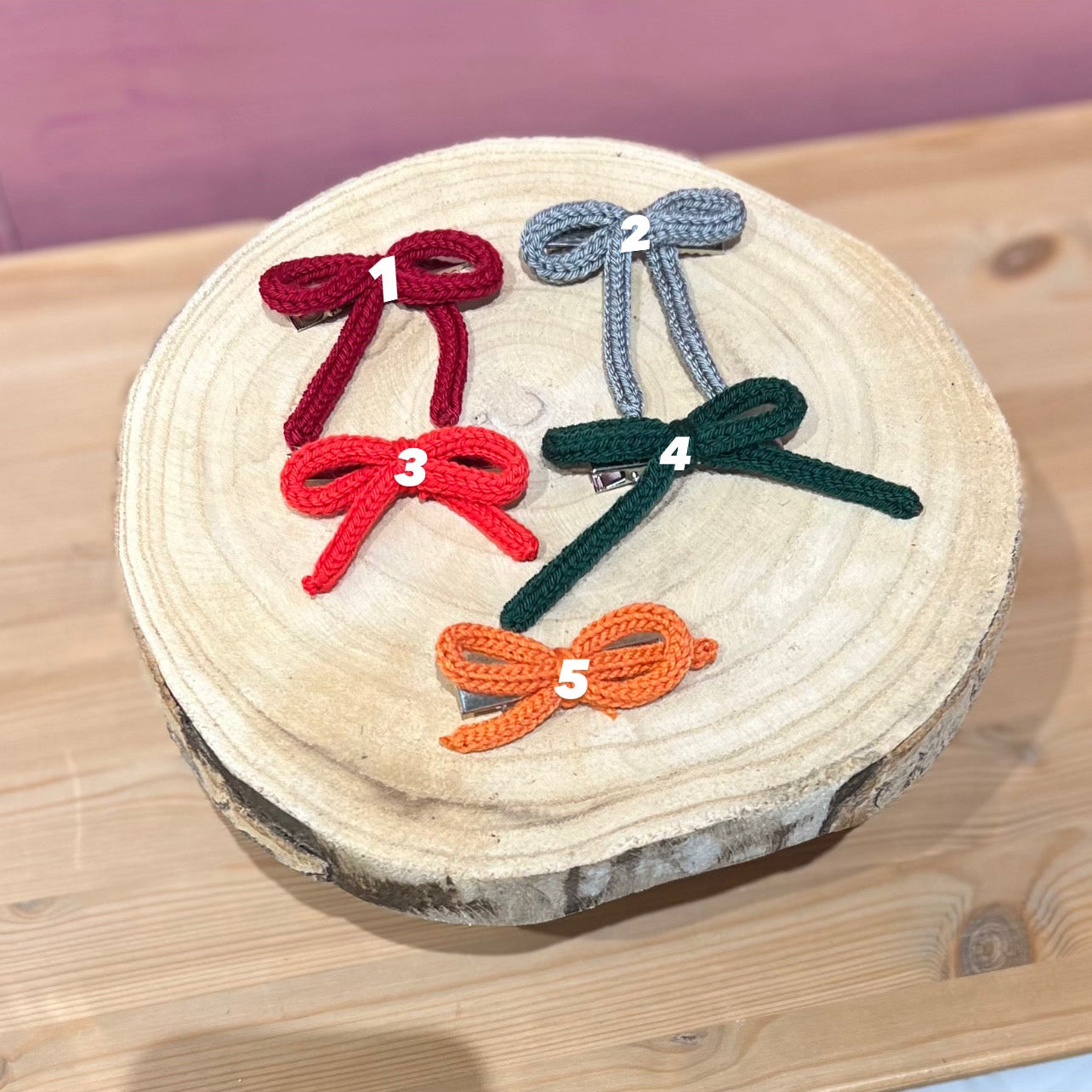 Lazos hilo con pinza.