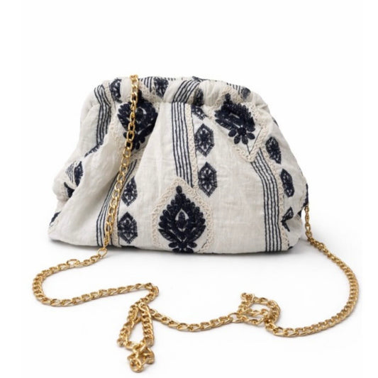 Bolso tela bordado.
