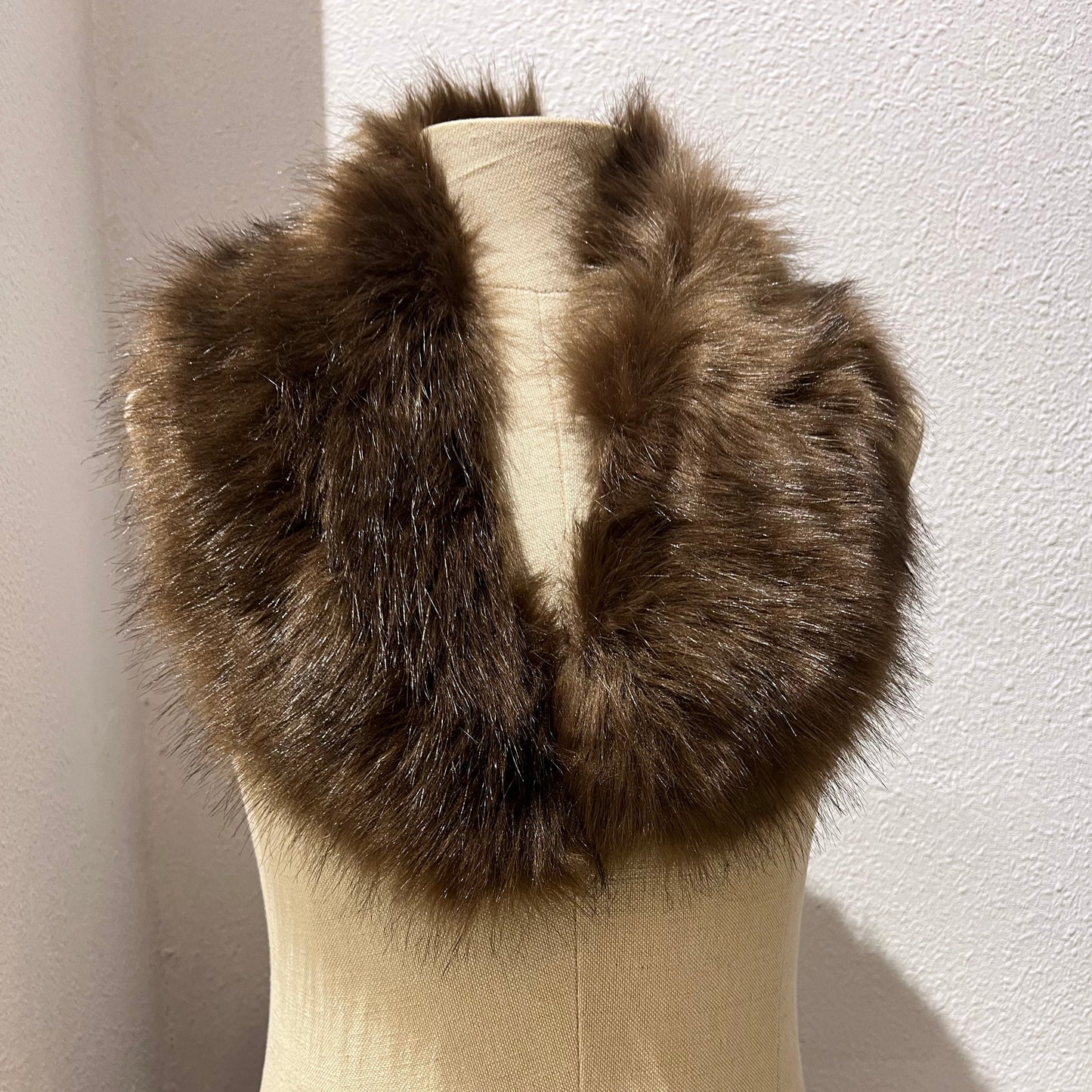 Cuello de pelo sintético