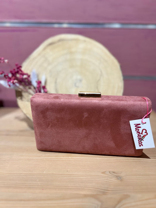 Clutch rosa empolvado.