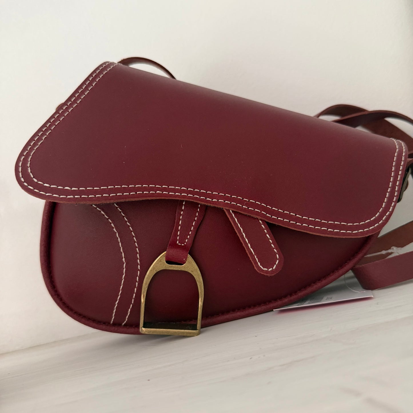 Bolso montura cereza.