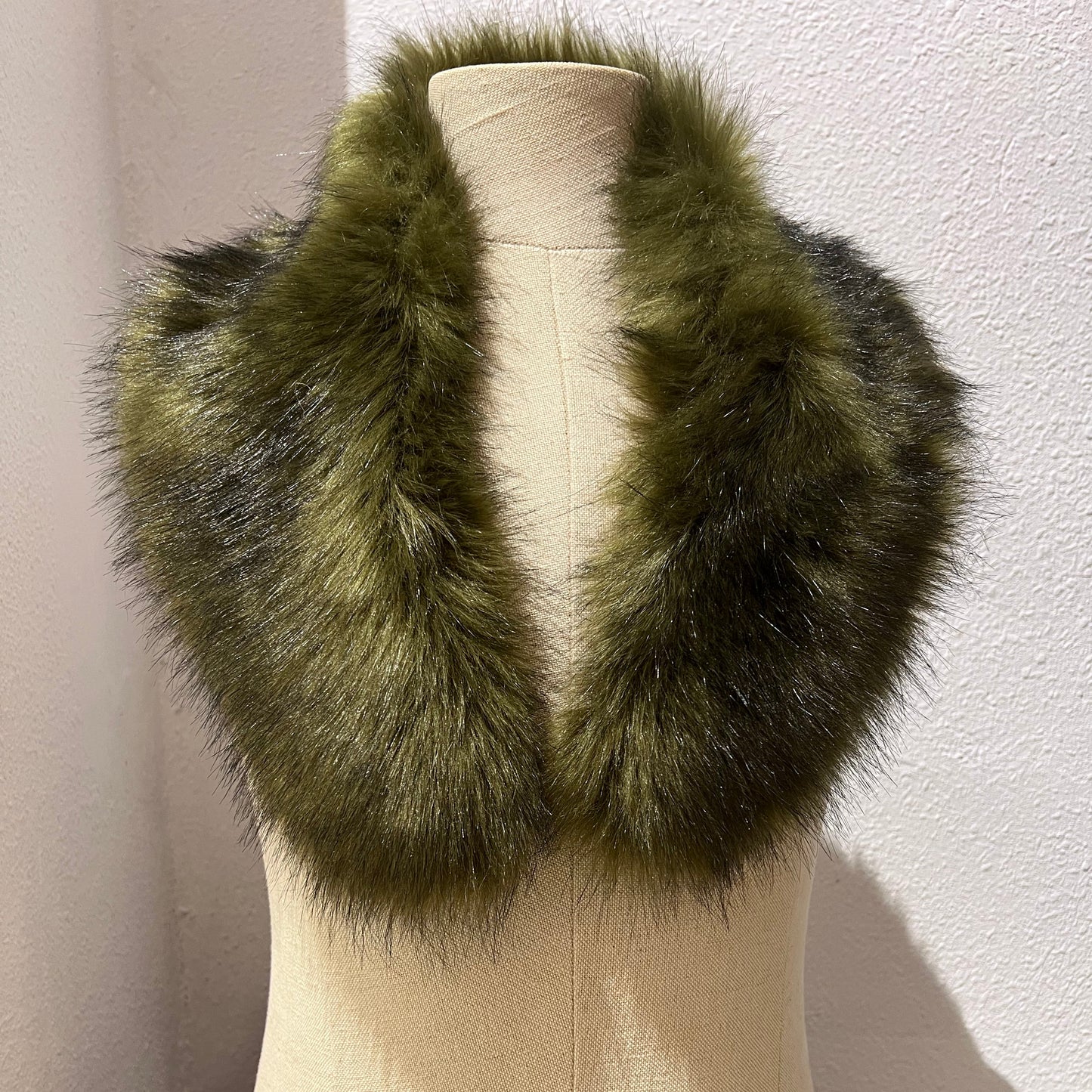 Cuello de pelo sintético