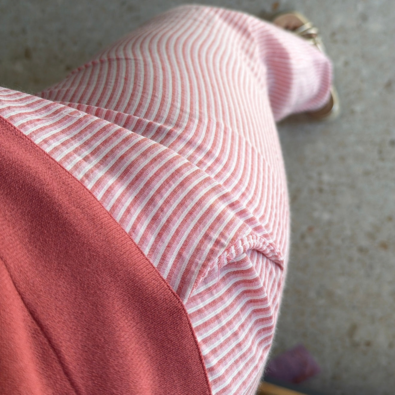 Pantalón lino rayas.