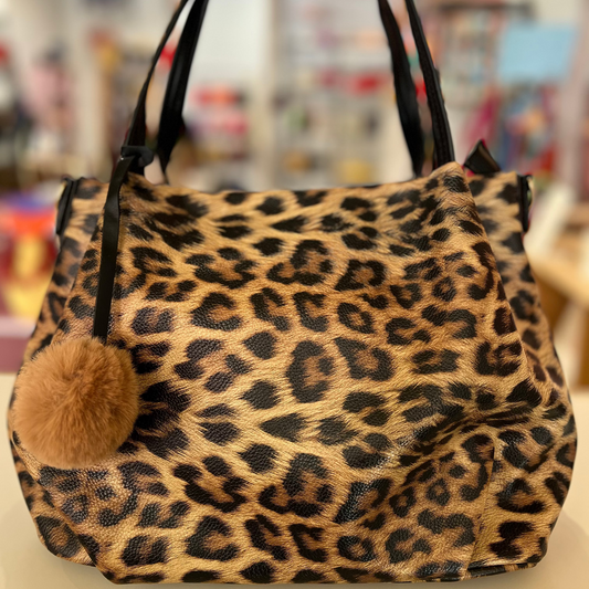 Bolso piel animal print.
